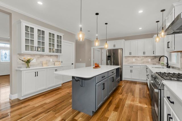 1 Scarlett Drive, East Longmeadow, MA 01028
