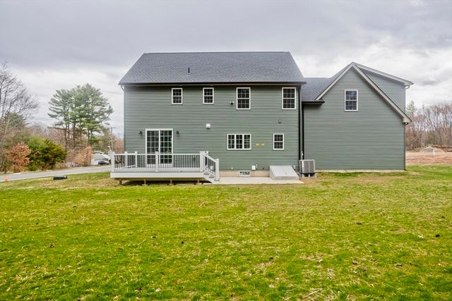 1 Scarlett Drive, East Longmeadow, MA 01028
