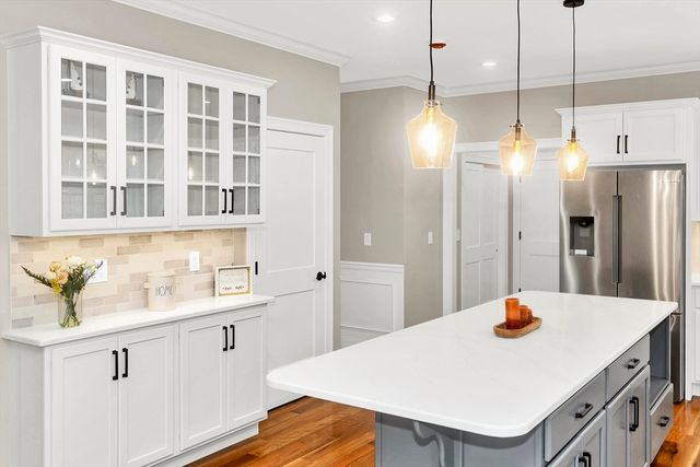 1 Scarlett Drive, East Longmeadow, MA 01028