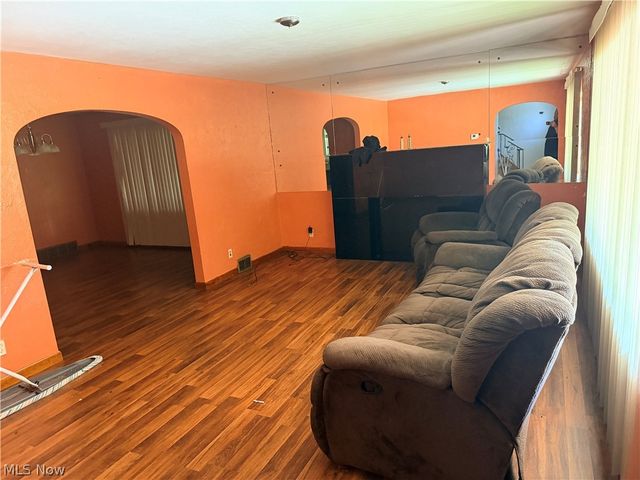 1803 Plum Street, Steubenville, OH 43952