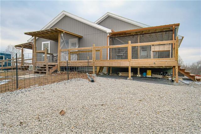 887 SE 201 Street, Holt, MO 64048