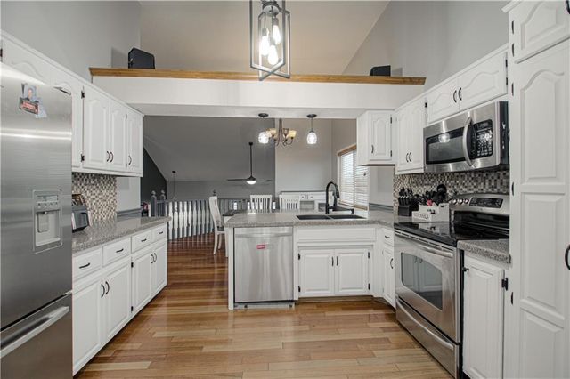 887 SE 201 Street, Holt, MO 64048