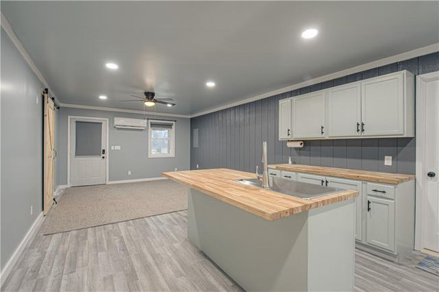 887 SE 201 Street, Holt, MO 64048