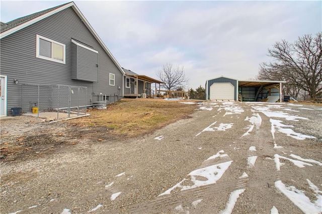 887 SE 201 Street, Holt, MO 64048