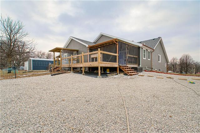 887 SE 201 Street, Holt, MO 64048