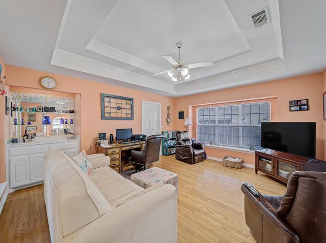 1713 Turtle Point Drive, Desoto, TX 75115