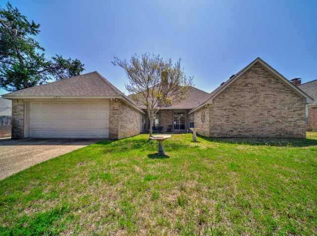 1713 Turtle Point Drive, Desoto, TX 75115