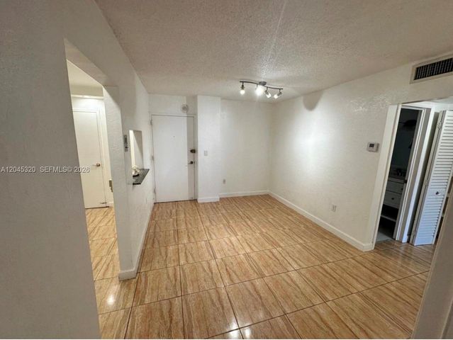 1470 NE 125th Terrace 412, North Miami, FL 33161