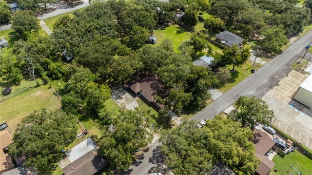 417 Hardy Street, Clute, TX 77531