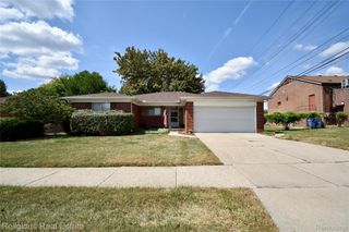 6221 Mayburn Street, Dearborn Heights, MI 48127