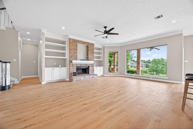 18818 E Cool Breeze Lane, Montgomery, TX 77356