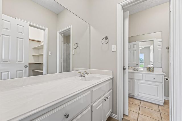 18818 E Cool Breeze Lane, Montgomery, TX 77356