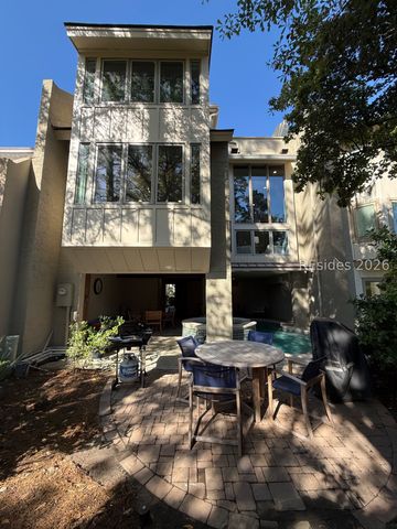 20 Spinnaker Ct, Hilton Head Island, SC 29928