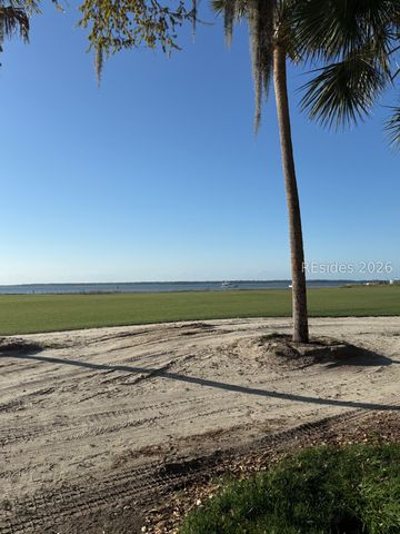 20 Spinnaker Ct, Hilton Head Island, SC 29928