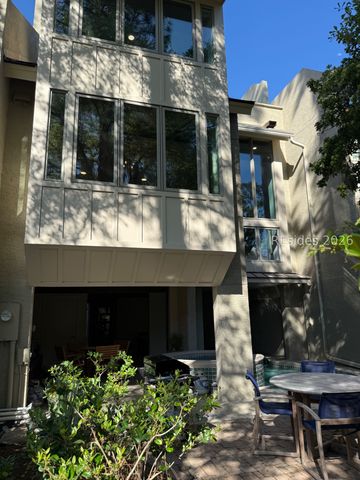 20 Spinnaker Ct, Hilton Head Island, SC 29928