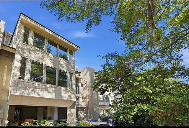 20 Spinnaker Ct, Hilton Head Island, SC 29928