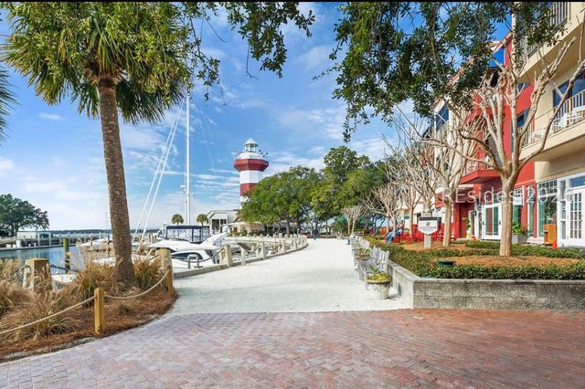 20 Spinnaker Ct, Hilton Head Island, SC 29928