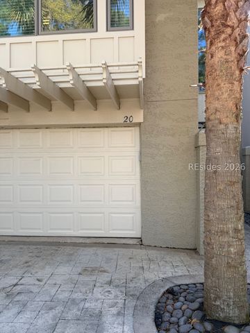 20 Spinnaker Ct, Hilton Head Island, SC 29928