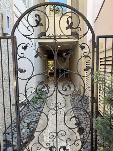 20 Spinnaker Ct, Hilton Head Island, SC 29928