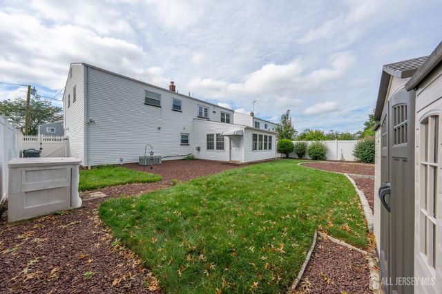 62 Pinho Avenue, Carteret, NJ 07008