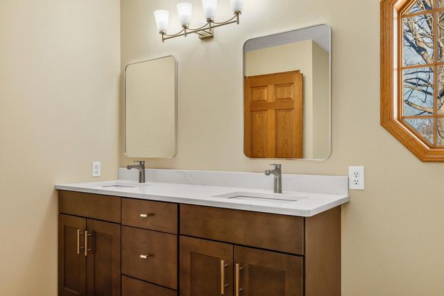 2641 13th COURT, La Crosse, WI 54601