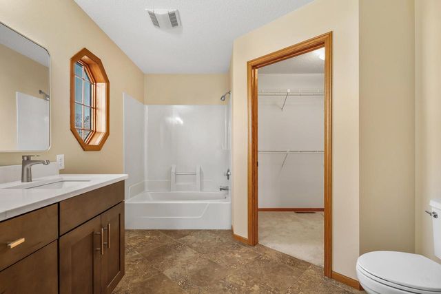 2641 13th COURT, La Crosse, WI 54601