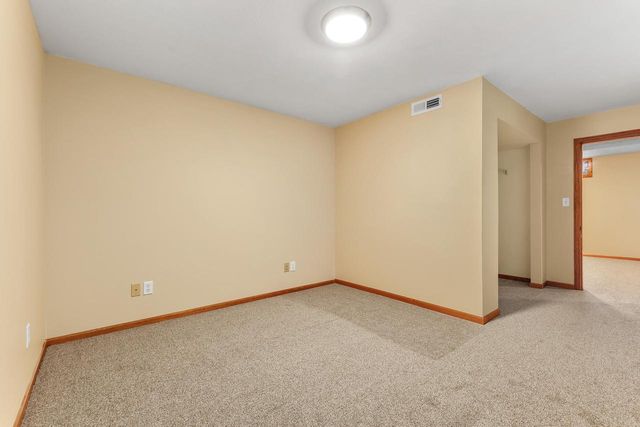 2641 13th COURT, La Crosse, WI 54601