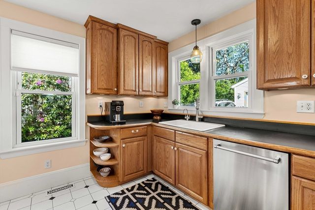 138 Lothrop Street, Beverly, MA 01915