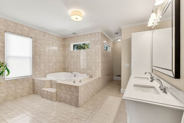 138 Lothrop Street, Beverly, MA 01915