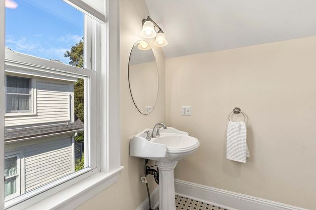 138 Lothrop Street, Beverly, MA 01915