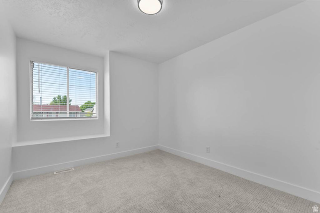 Image 14 of property listing at 3496 W SAN MARCOS CIR, West Valley City, UT 84119