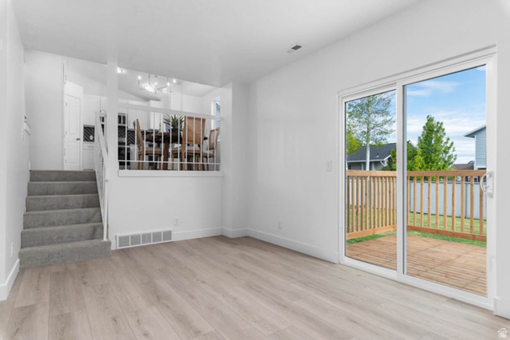 Image 9 of property listing at 3496 W SAN MARCOS CIR, West Valley City, UT 84119