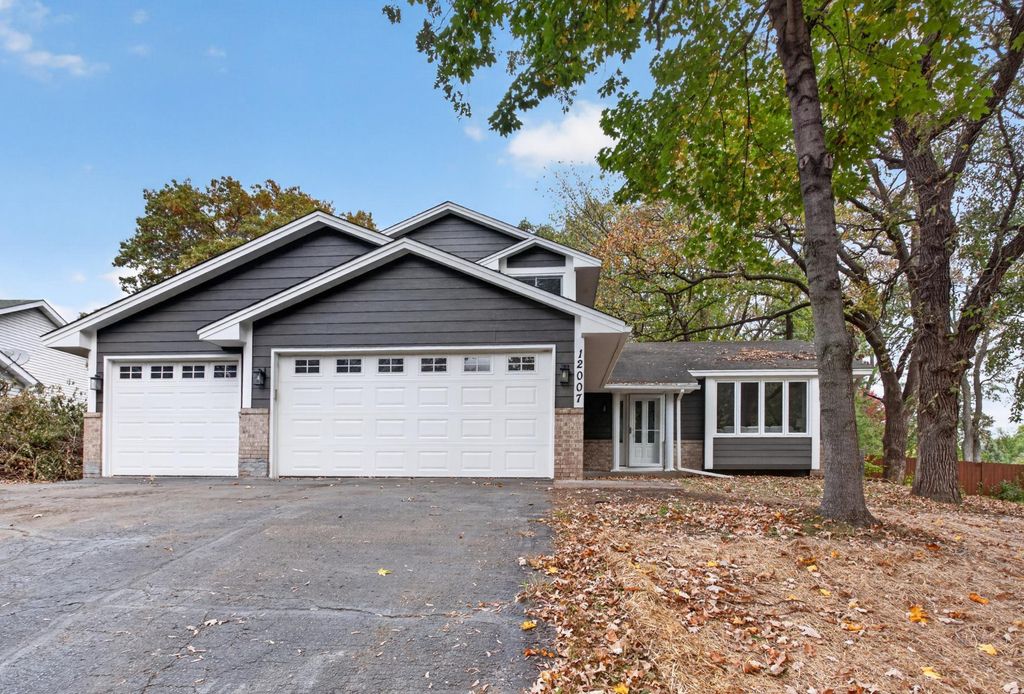 12007 Wedgewood Drive NW, Coon Rapids, MN 55433 — photo 2