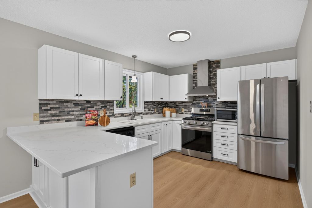 12007 Wedgewood Drive NW, Coon Rapids, MN 55433 — photo 4