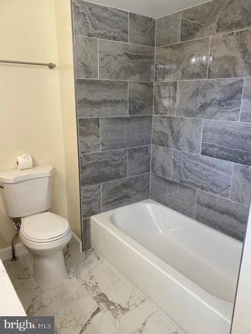 12438 WENDELL HOLMES RD, Herndon, VA 20171
