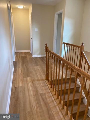 12438 WENDELL HOLMES RD, Herndon, VA 20171