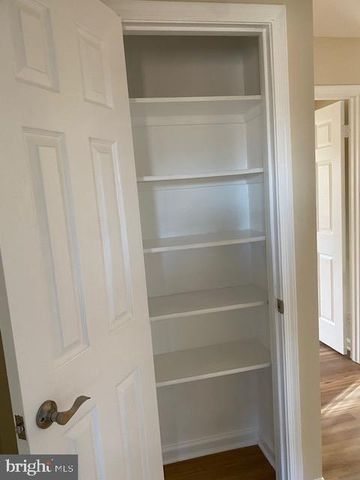 12438 WENDELL HOLMES RD, Herndon, VA 20171