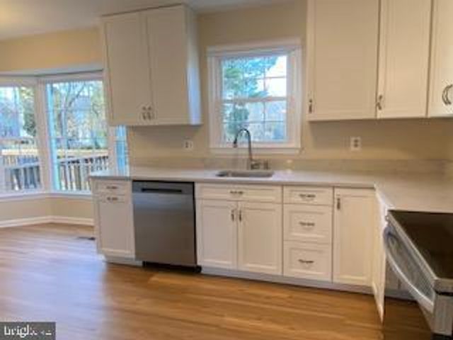 12438 WENDELL HOLMES RD, Herndon, VA 20171