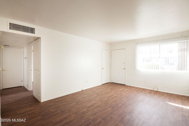 5402 E 30th Street, Tucson, AZ 85711