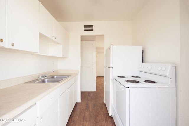 5402 E 30th Street, Tucson, AZ 85711