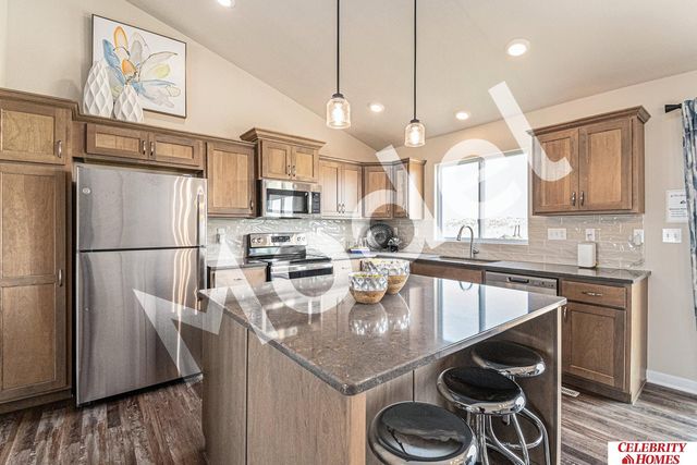 8521 S 179 Street, Omaha, NE 68136