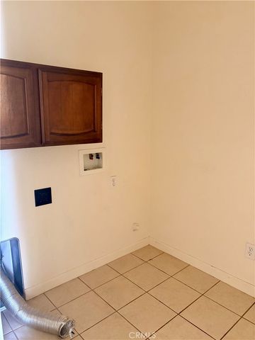 3583 Sarasota, Merced, CA 95348