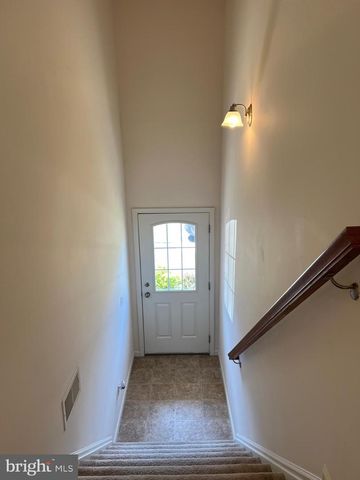 6426 CREEKBEND DR, Mechanicsburg, PA 17050