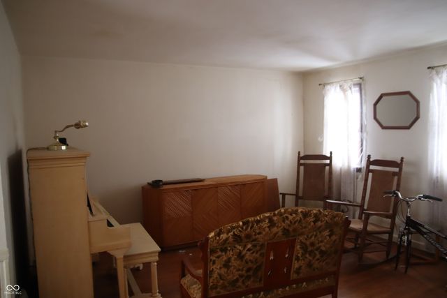 953 S Morristown Pike, Greenfield, IN 46140