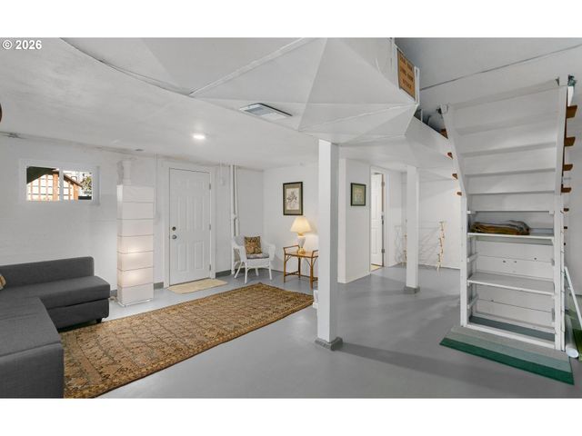 312 Ne 61ST Ave, Portland, OR 97213