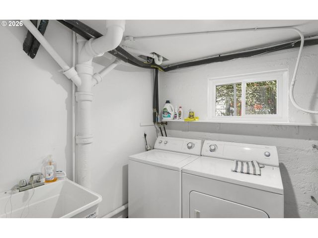 312 Ne 61ST Ave, Portland, OR 97213