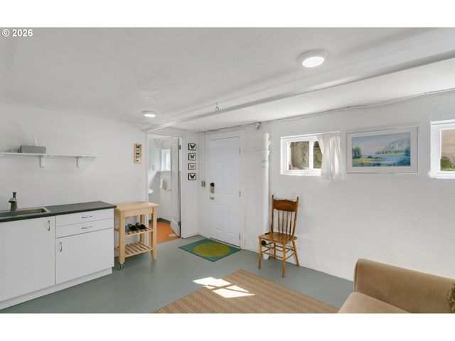 312 Ne 61ST Ave, Portland, OR 97213