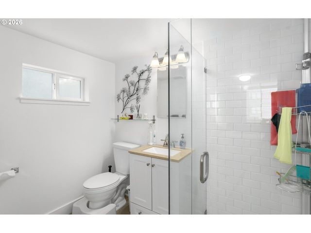 312 Ne 61ST Ave, Portland, OR 97213