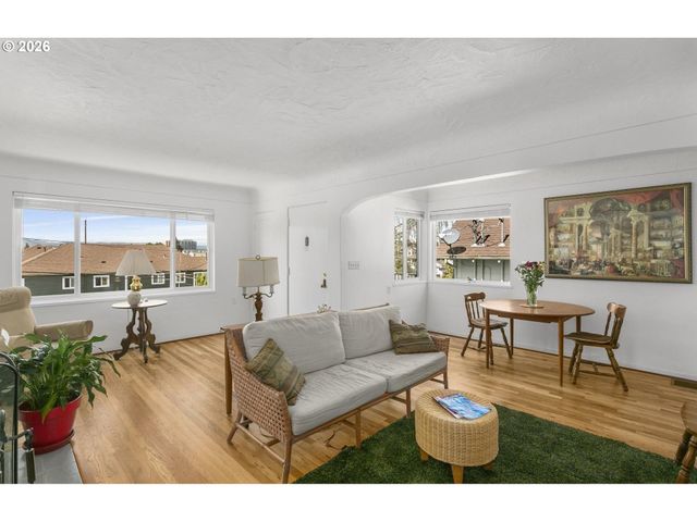 312 Ne 61ST Ave, Portland, OR 97213