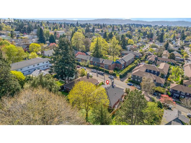 312 Ne 61ST Ave, Portland, OR 97213